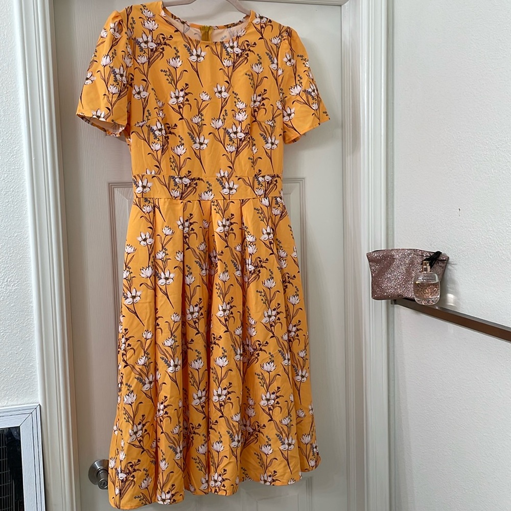 Unbranded Women’s Floral Dress - NWOT! - Picture 1 of 11